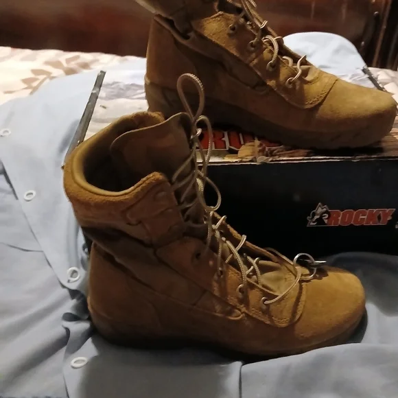 Rocky brand mens boots. New in box. Size 6.5 - Picture 11 of 16